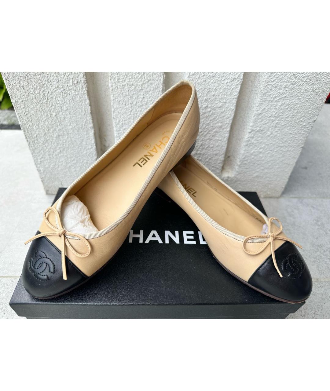 CHANEL Бежевые кожаные балетки, фото 2