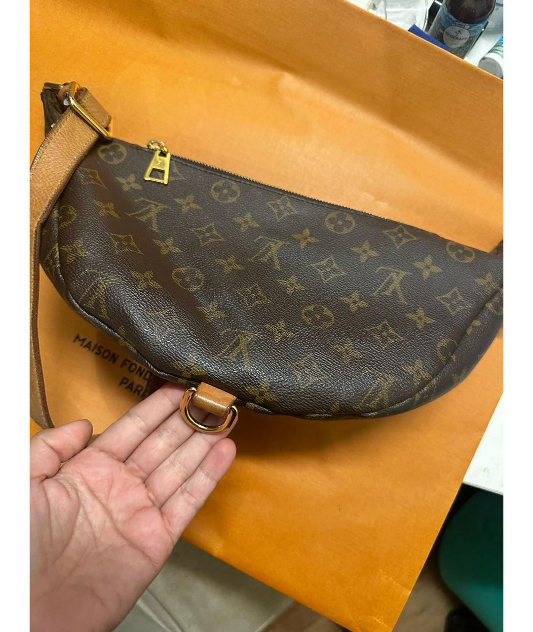 LOUIS VUITTON Коричневая кожаная поясная сумка, фото 3