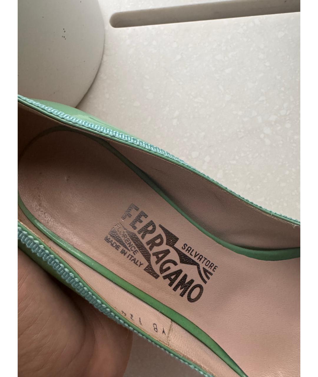 FERRAGAMO Бирюзовые туфли из лакированной кожи, фото 4