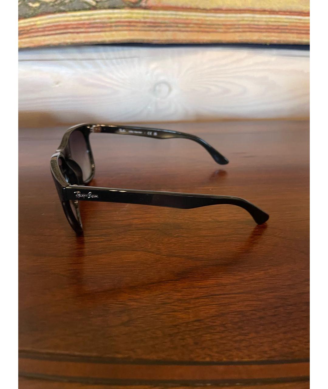 RAY BAN Черные пластиковые солнцезащитные очки, фото 2