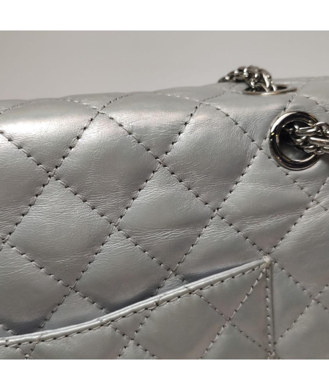 CHANEL Серебряная сумка через плечо, фото 2