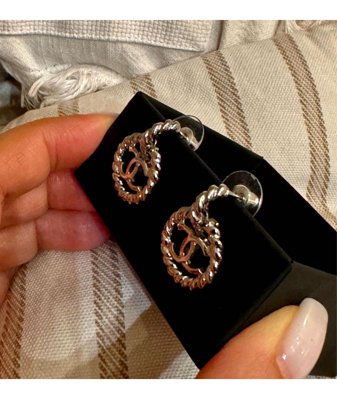 CHANEL Серебряные металлические серьги, фото 4