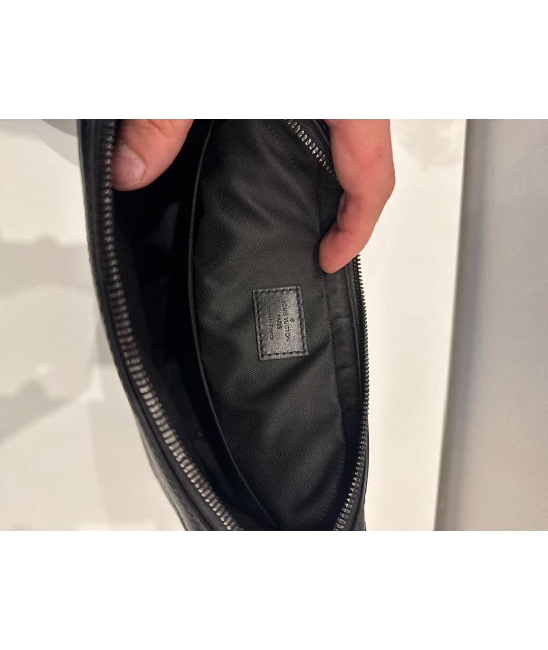 LOUIS VUITTON Черная кожаная сумка на плечо, фото 4