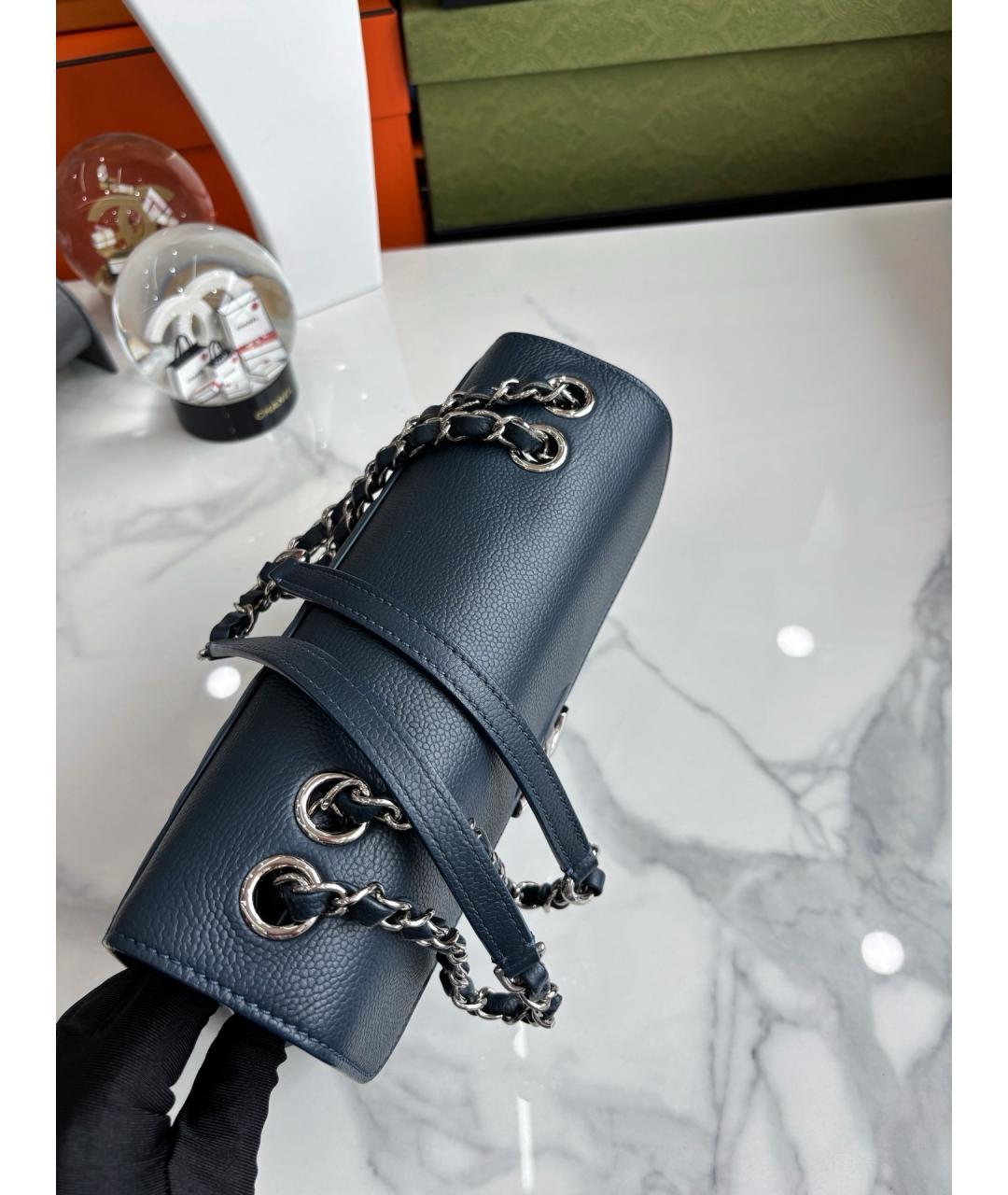 CHANEL Темно-синяя кожаная сумка через плечо, фото 5