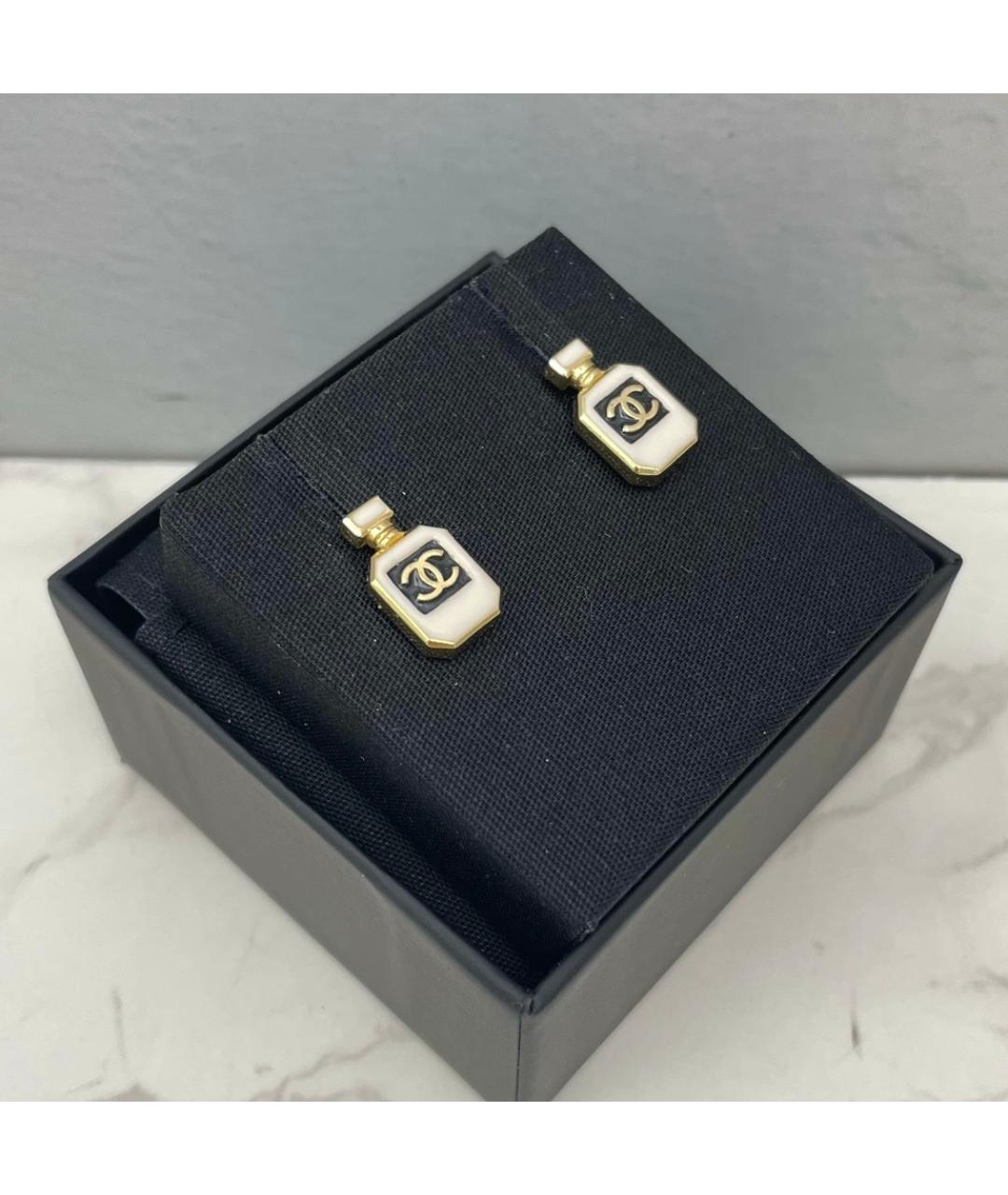 CHANEL Белые серьги, фото 3