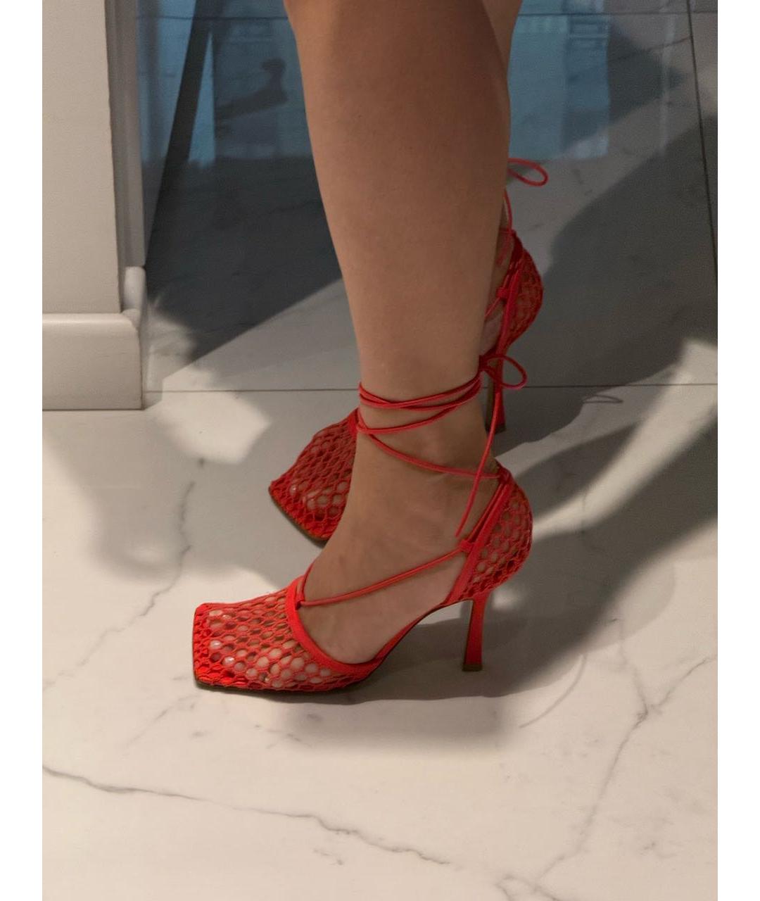 BOTTEGA VENETA Красные кожаные босоножки, фото 5