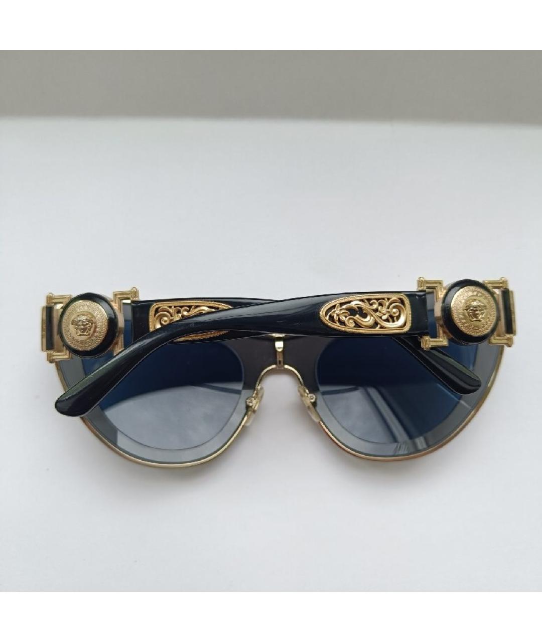 VERSACE Антрацитовые пластиковые солнцезащитные очки, фото 3