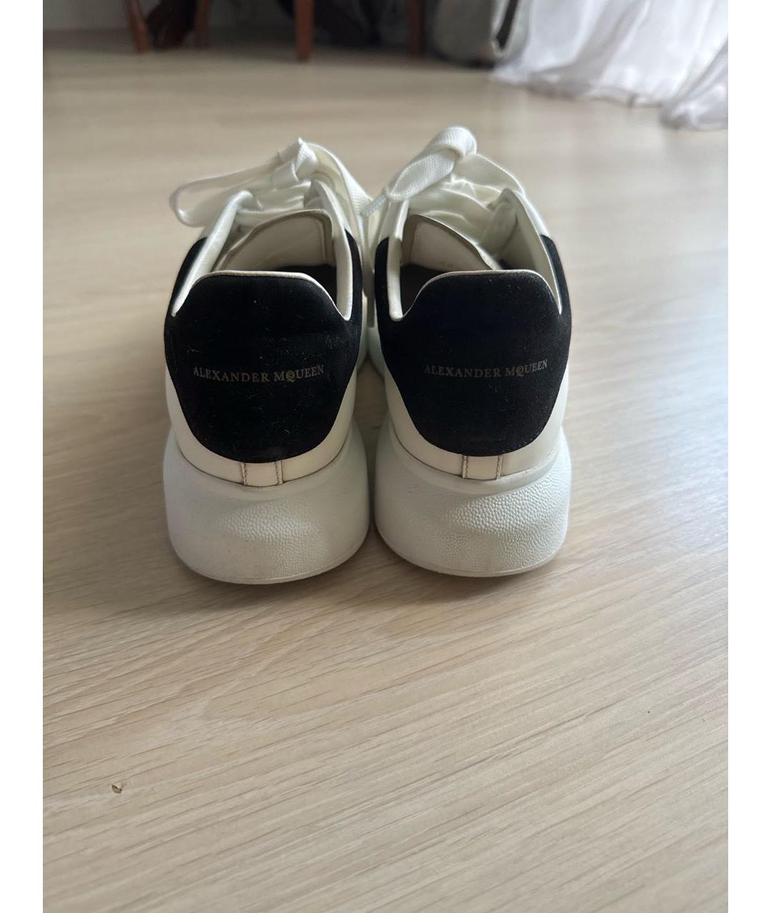 ALEXANDER MCQUEEN Белые кожаные кроссовки, фото 3