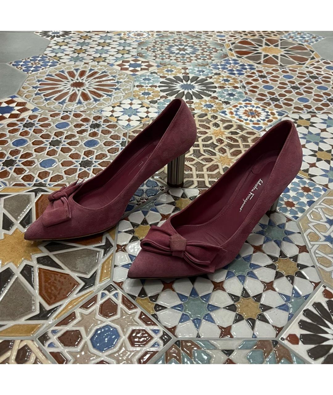 FERRAGAMO Розовые замшевые туфли, фото 5