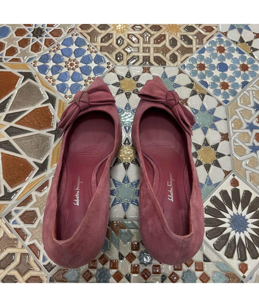 FERRAGAMO Розовые замшевые туфли, фото 3