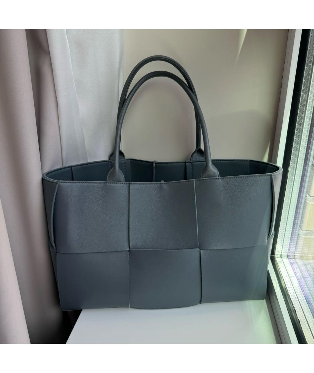 BOTTEGA VENETA Серая кожаная сумка тоут, фото 8