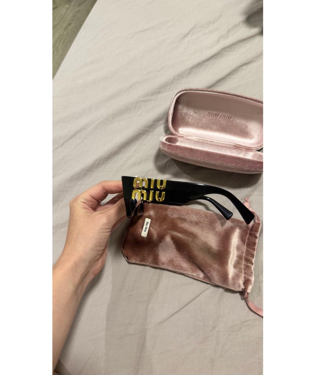 MIU MIU Черные пластиковые солнцезащитные очки, фото 3