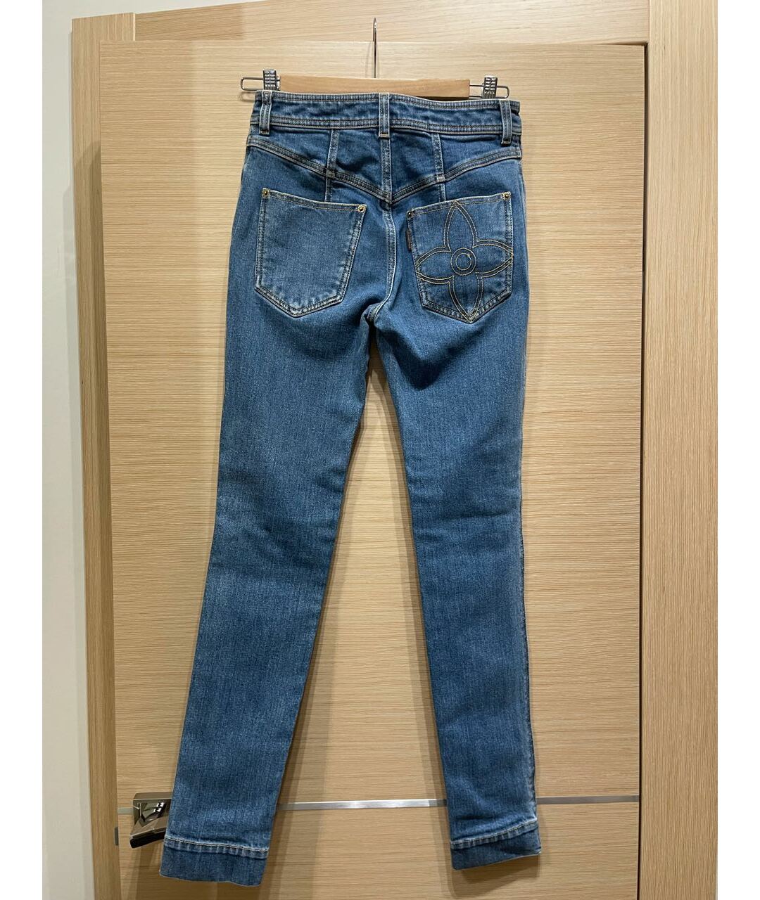 LOUIS VUITTON PRE-OWNED Голубые джинсы слим, фото 2