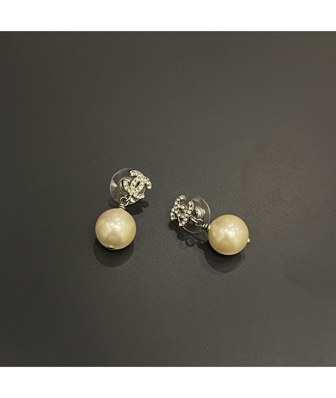 CHANEL Белые жемчужные серьги, фото 3