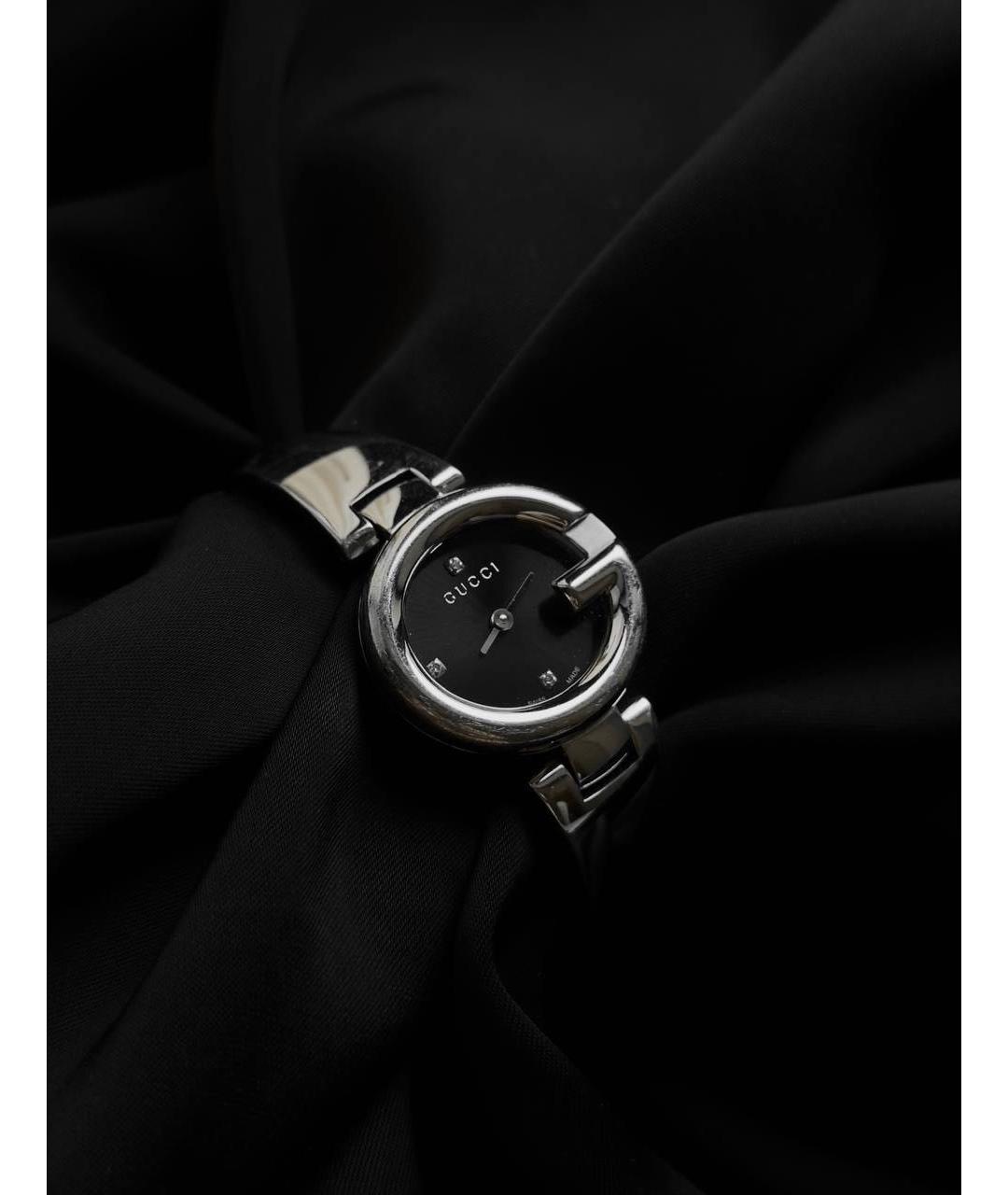 GUCCI Серебряные металлические часы, фото 2
