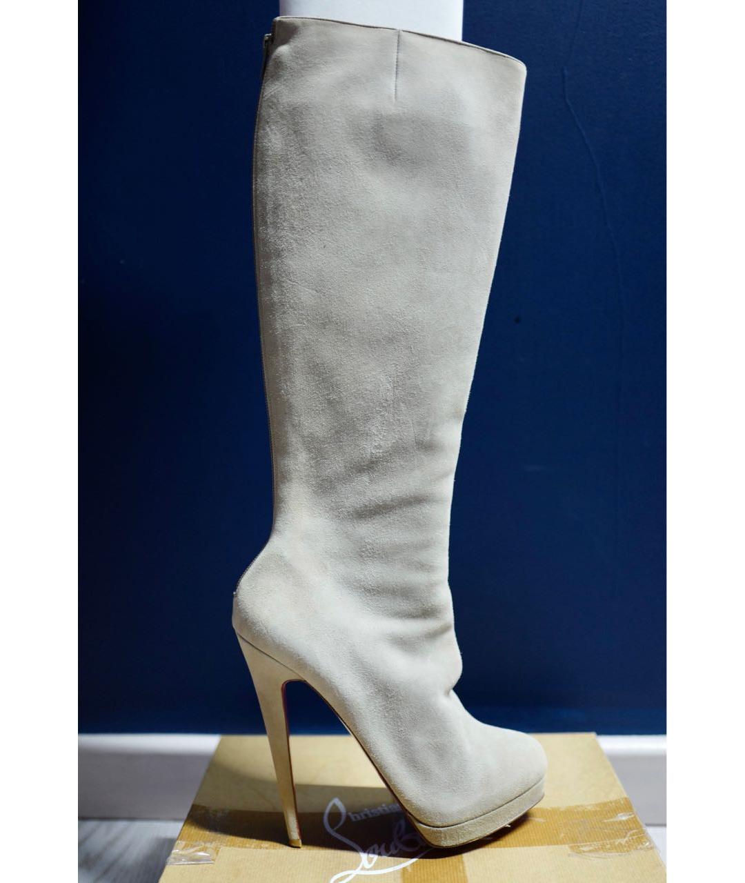 CHRISTIAN LOUBOUTIN Бежевые замшевые сапоги, фото 2