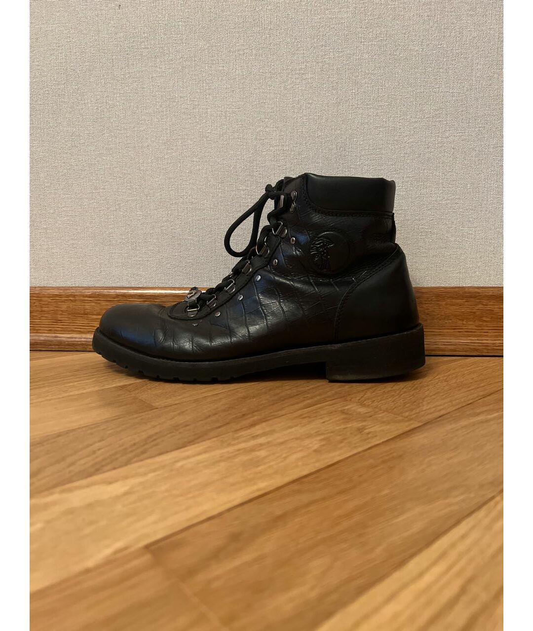 VERSACE COLLECTION Черные кожаные высокие ботинки, фото 5