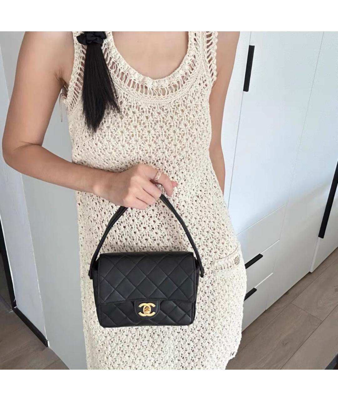 CHANEL Черная кожаная сумка с короткими ручками, фото 7
