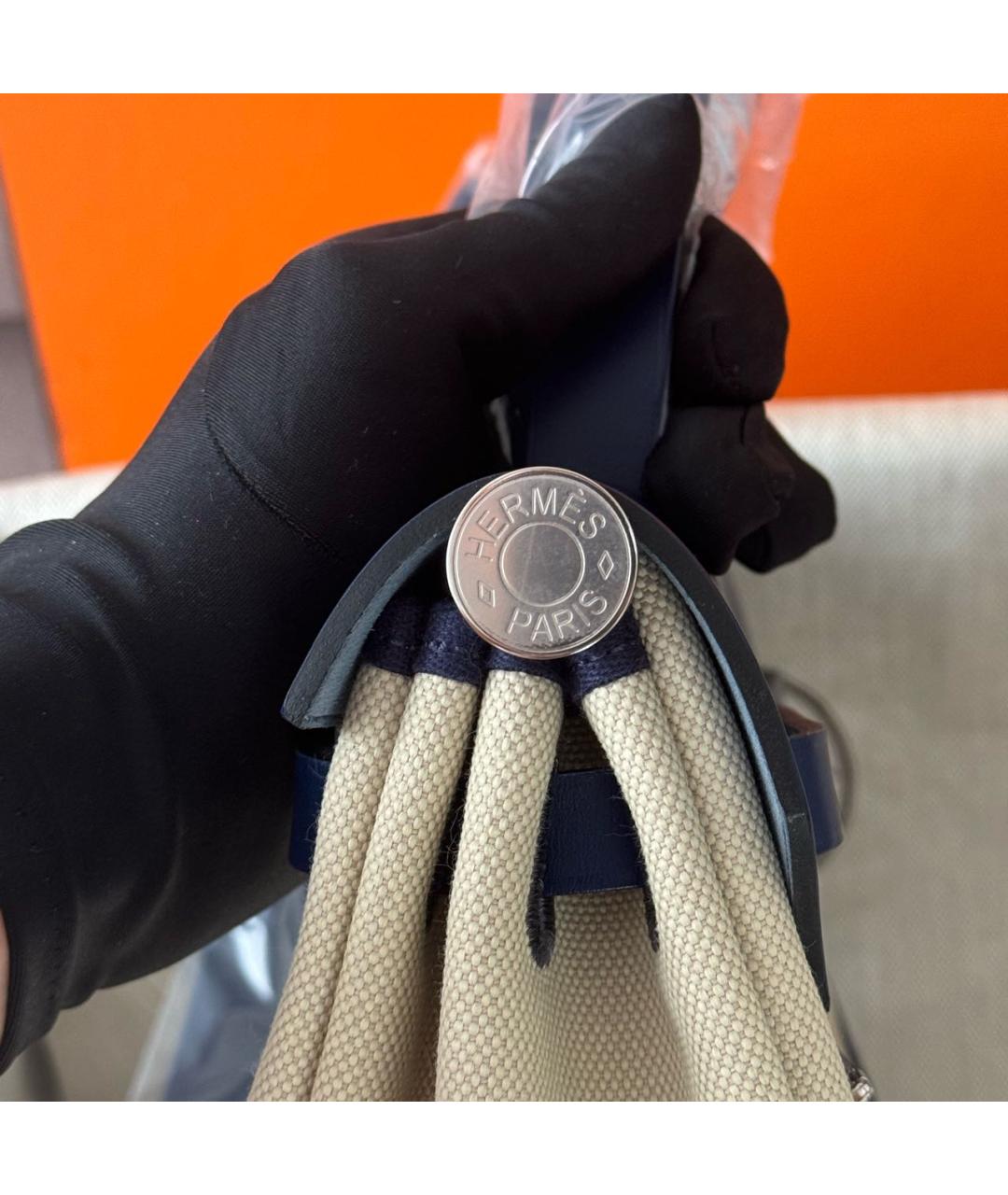 HERMES Бежевая кожаная сумка через плечо, фото 8