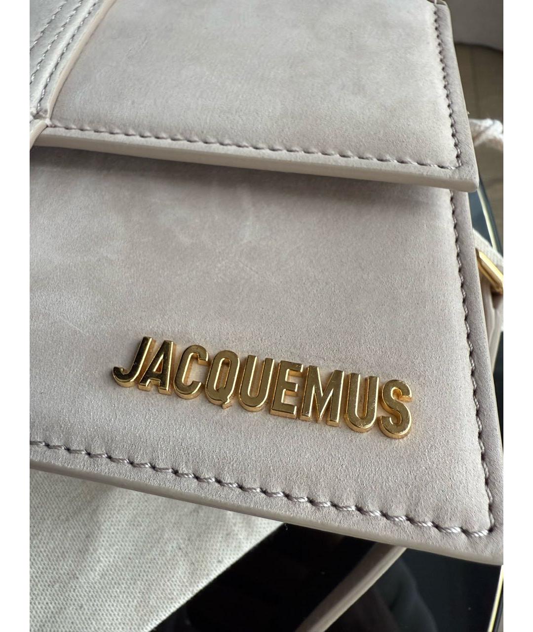 JACQUEMUS Бежевая замшевая сумка с короткими ручками, фото 5