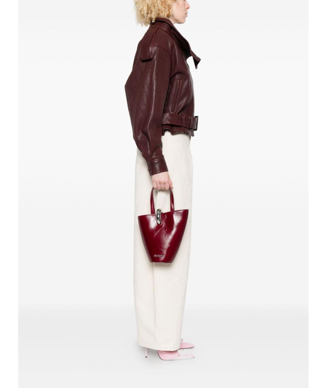 JACQUEMUS Бордовая кожаная сумка с короткими ручками, фото 4