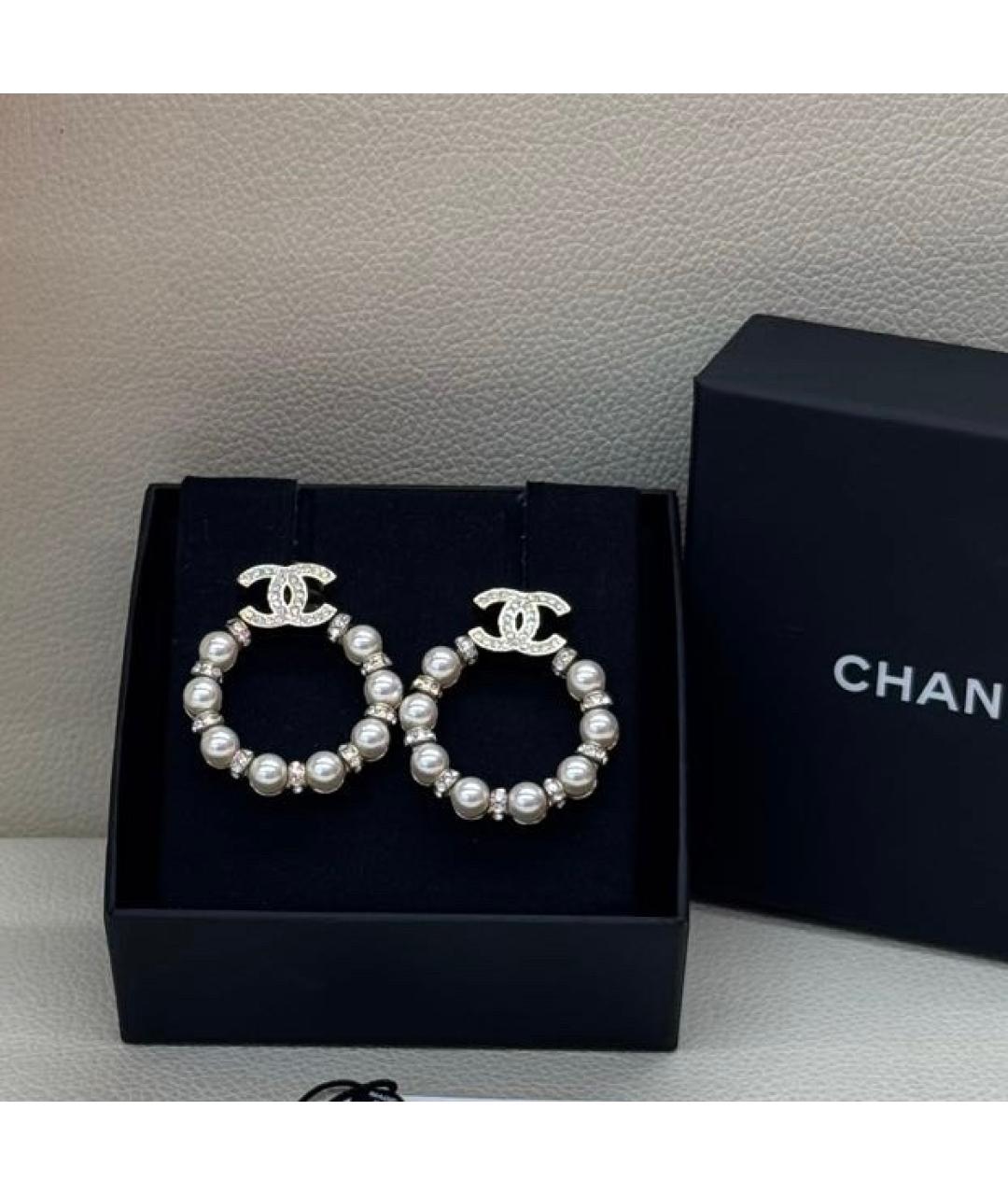 CHANEL Белые серьги, фото 2