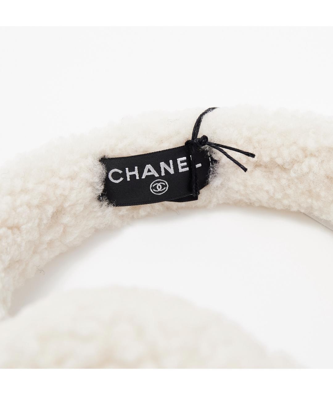 CHANEL Белые шерстяные наушники, фото 3