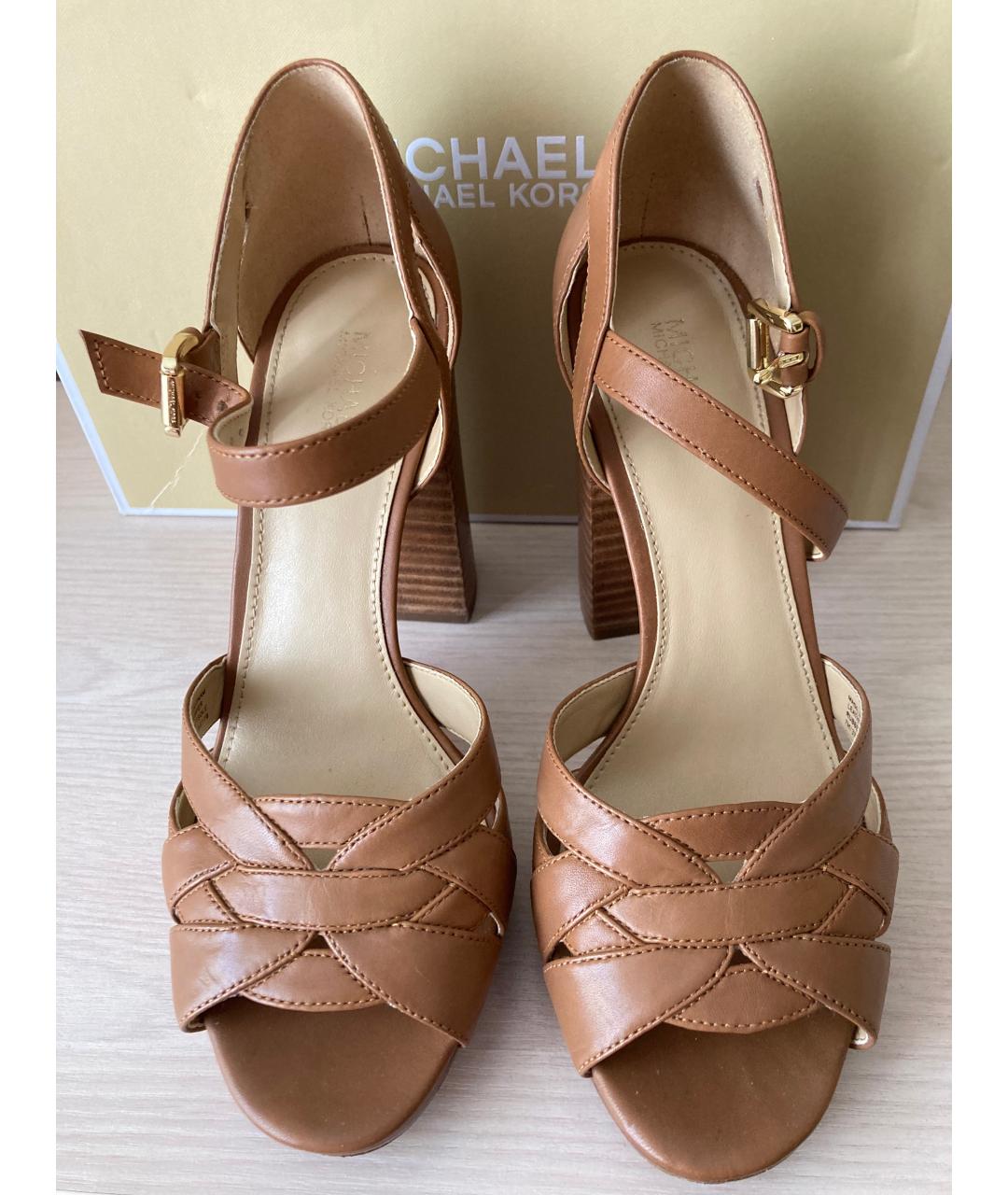MICHAEL MICHAEL KORS Бежевые кожаные босоножки, фото 6