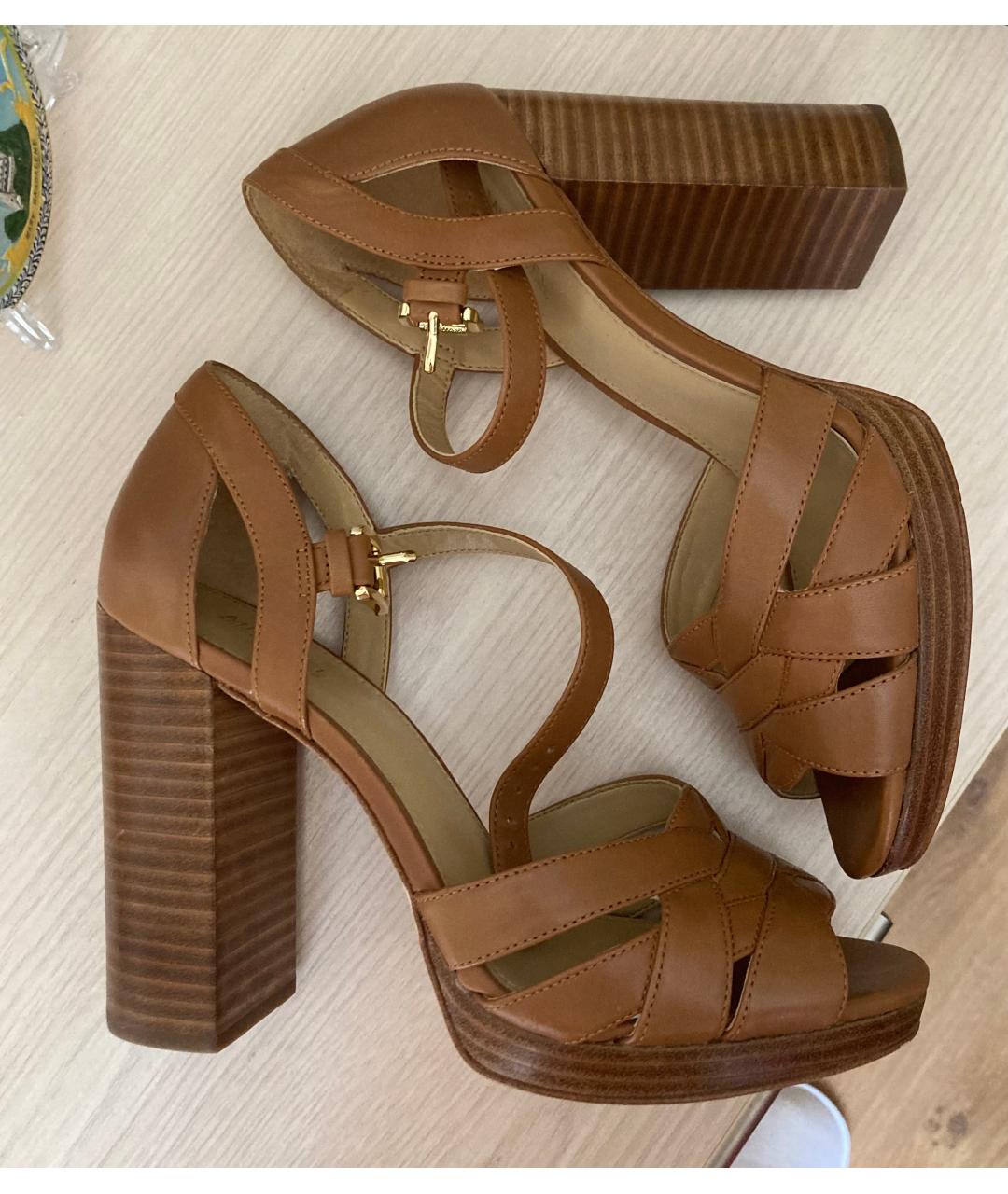 MICHAEL MICHAEL KORS Бежевые кожаные босоножки, фото 4