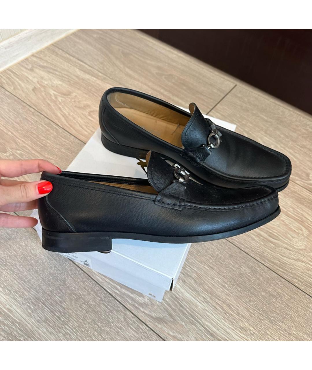 FERRAGAMO Черные кожаные туфли, фото 5