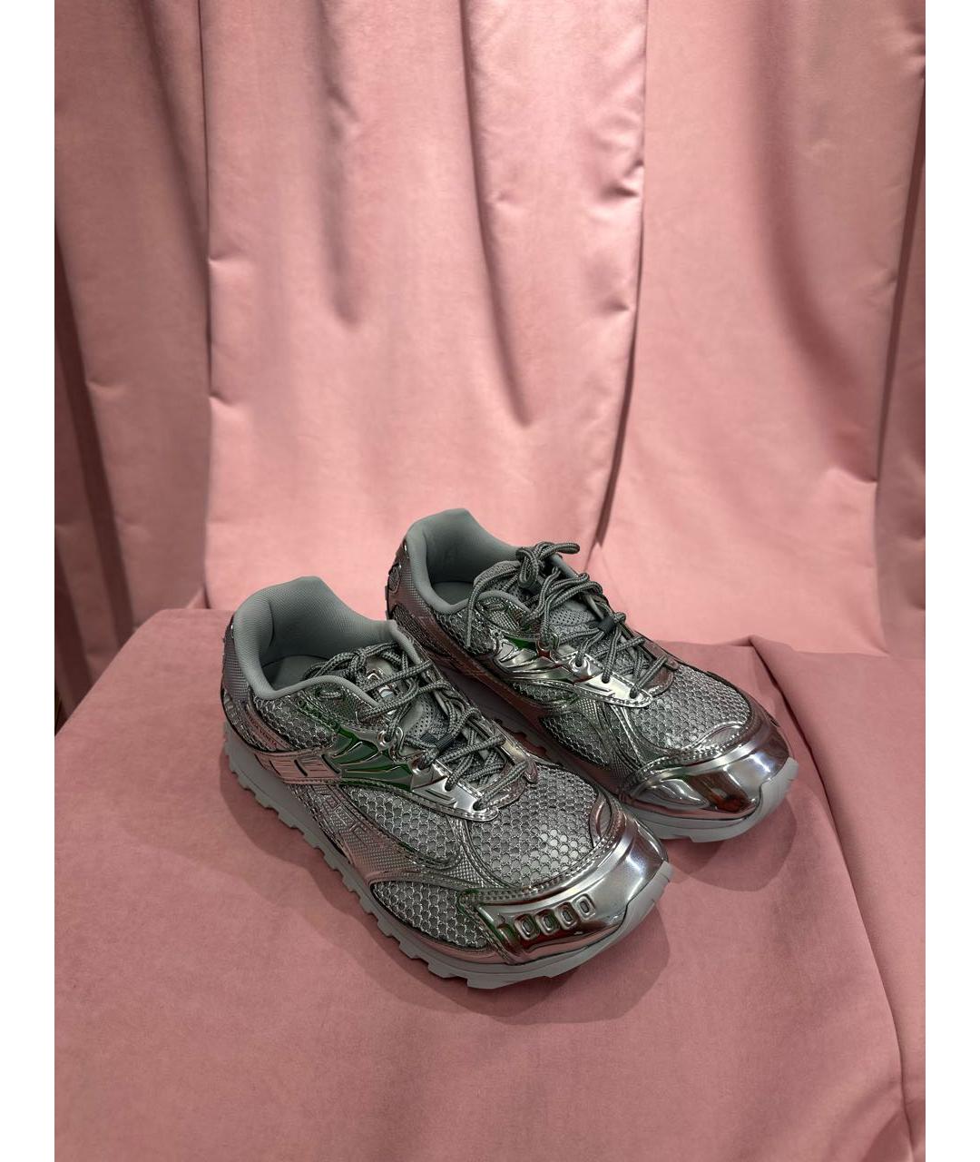 BOTTEGA VENETA Серебряные кожаные кроссовки, фото 2