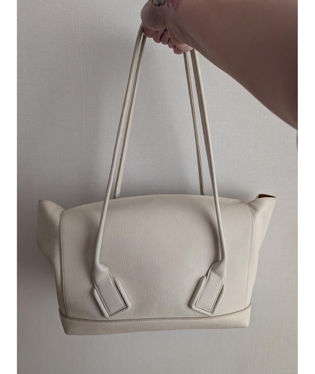 BOTTEGA VENETA Бежевая кожаная сумка тоут, фото 3