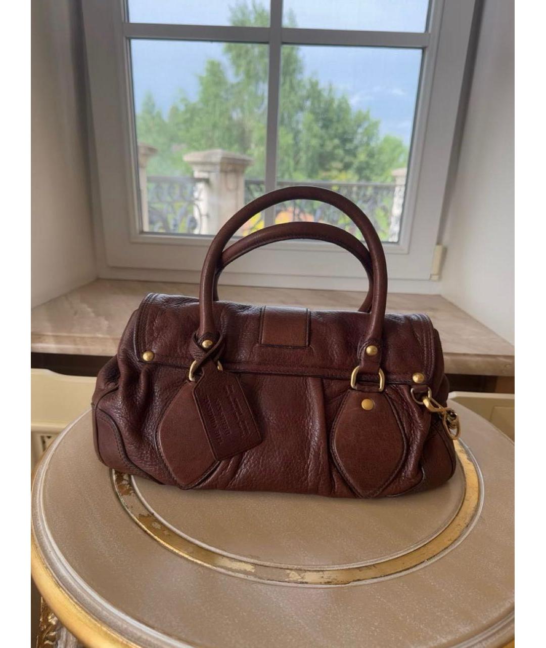 PRADA Коричневая кожаная сумка с короткими ручками, фото 3