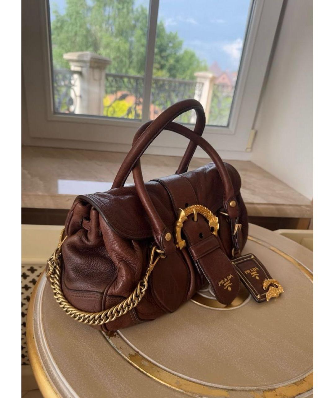 PRADA Коричневая кожаная сумка с короткими ручками, фото 2