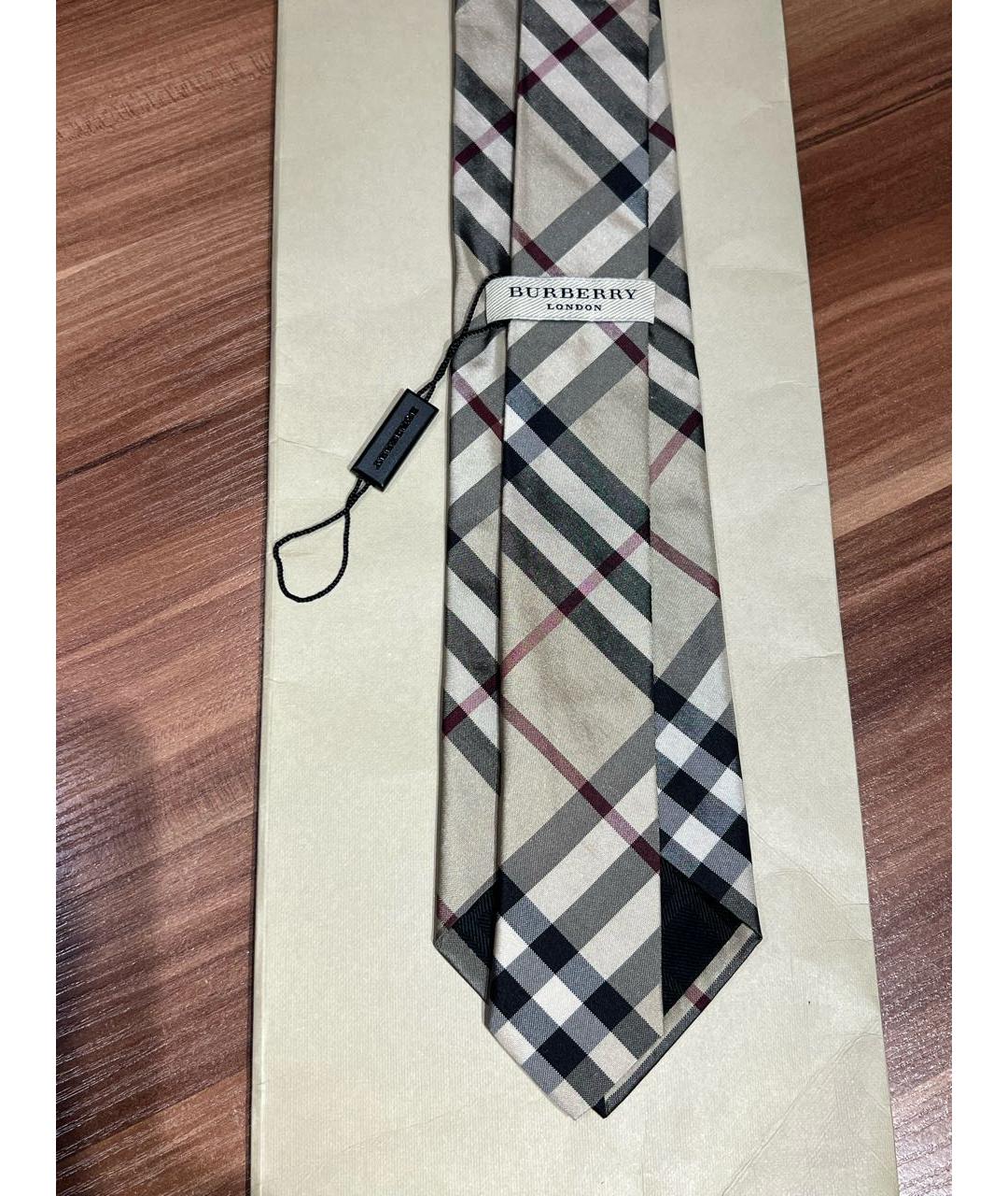BURBERRY Бежевый шелковый воротник, фото 3