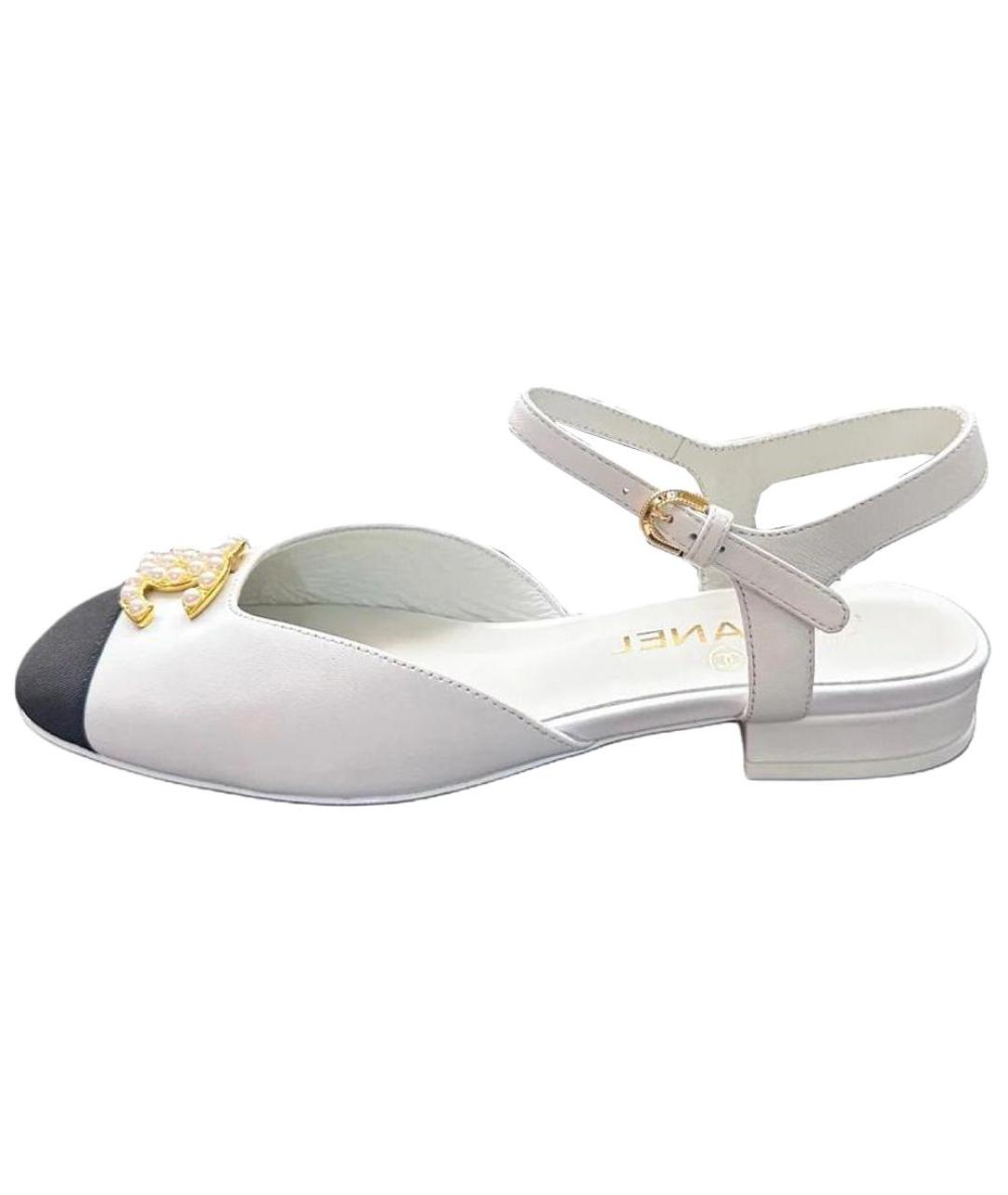 CHANEL Белые бархатные босоножки, фото 2