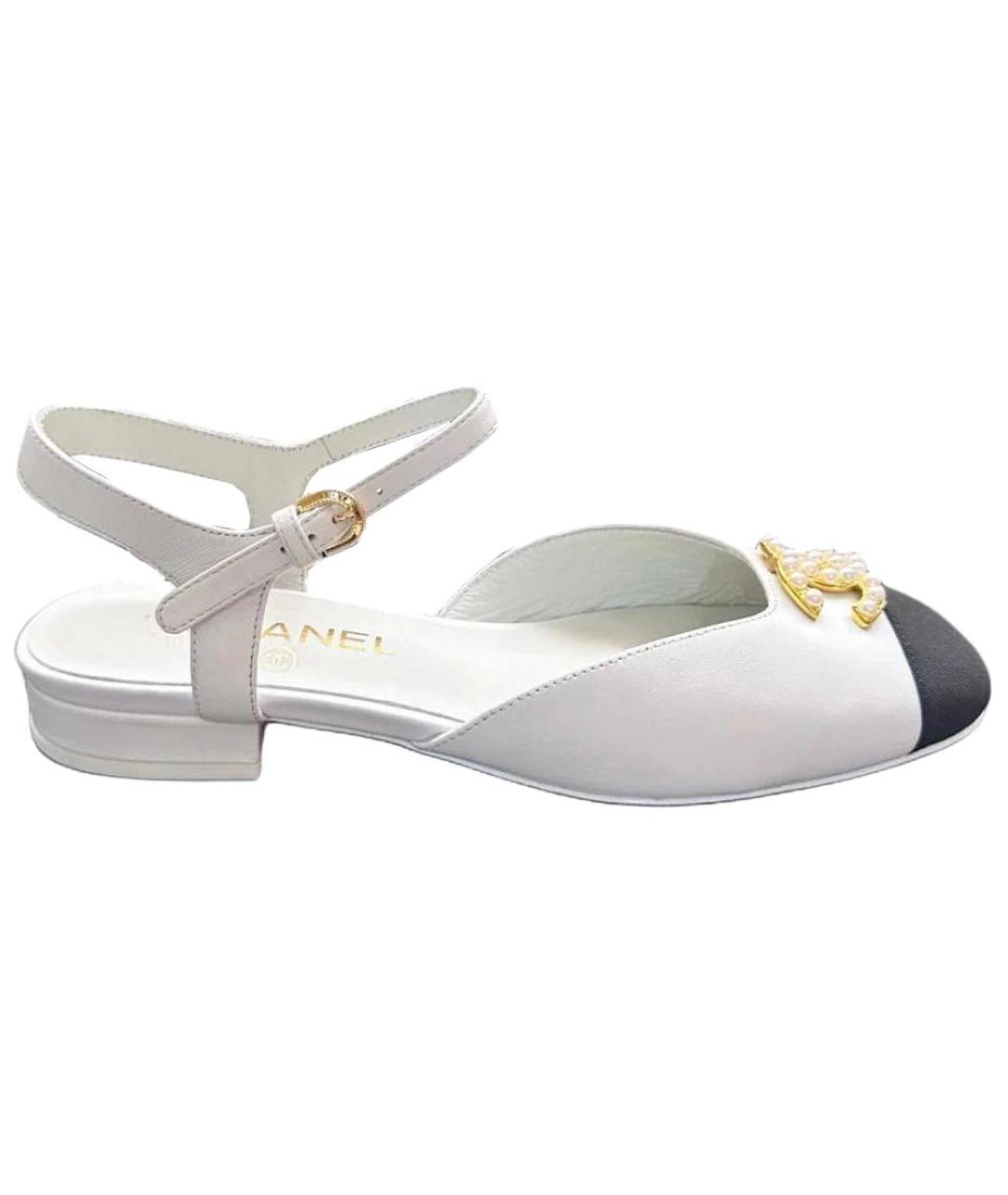 CHANEL Белые бархатные босоножки, фото 1