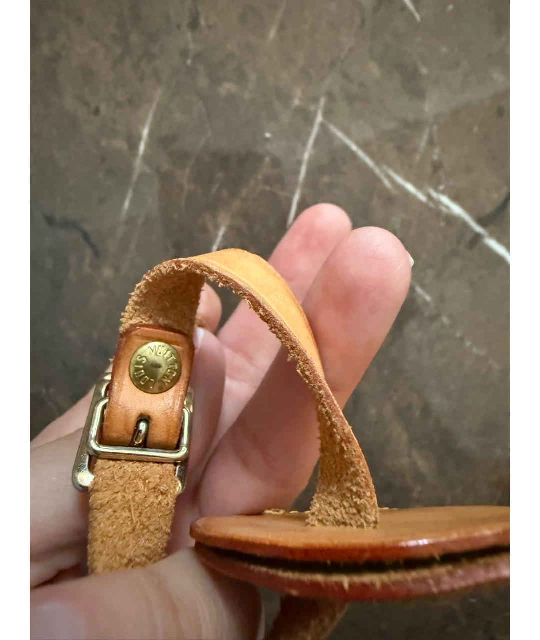 LOUIS VUITTON Бежевый брелок, фото 4