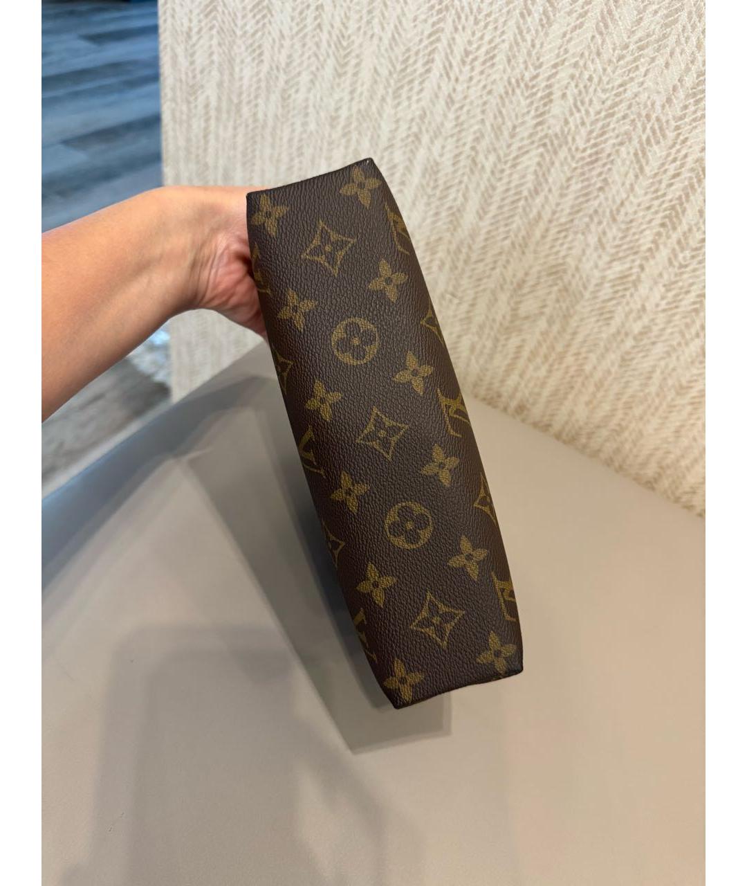 LOUIS VUITTON Коричневая косметичка, фото 3