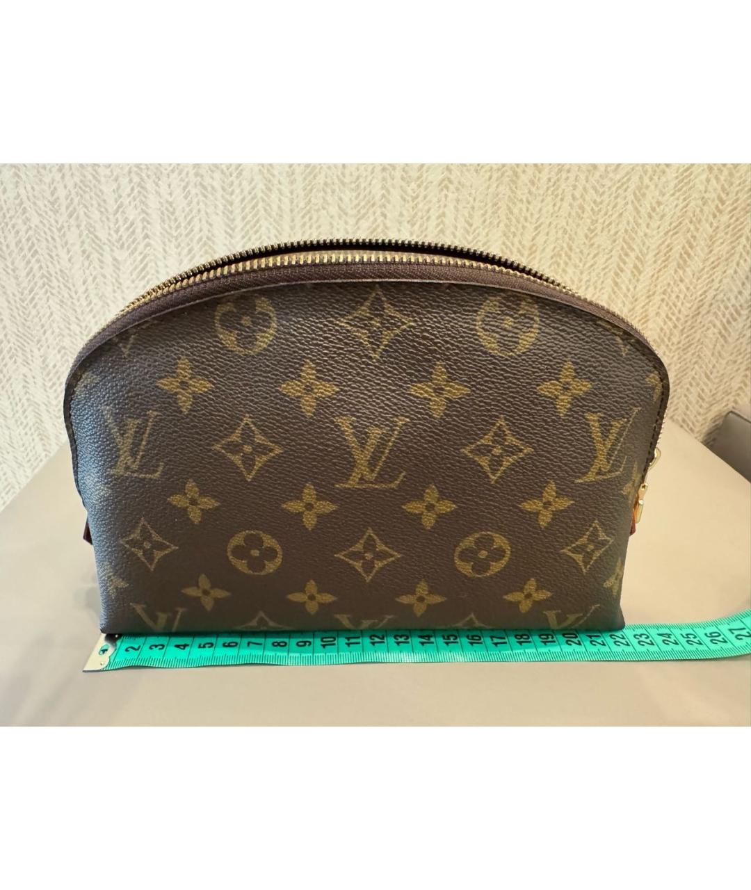 LOUIS VUITTON Коричневая косметичка, фото 6