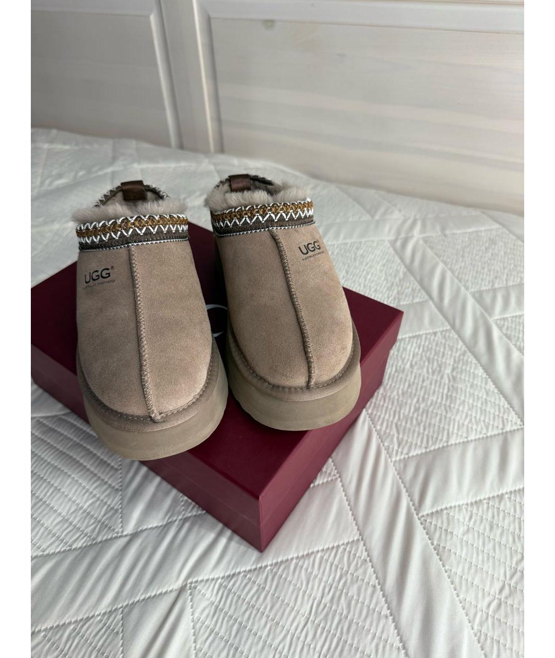 UGG AUSTRALIA Бежевые замшевые ботинки, фото 2