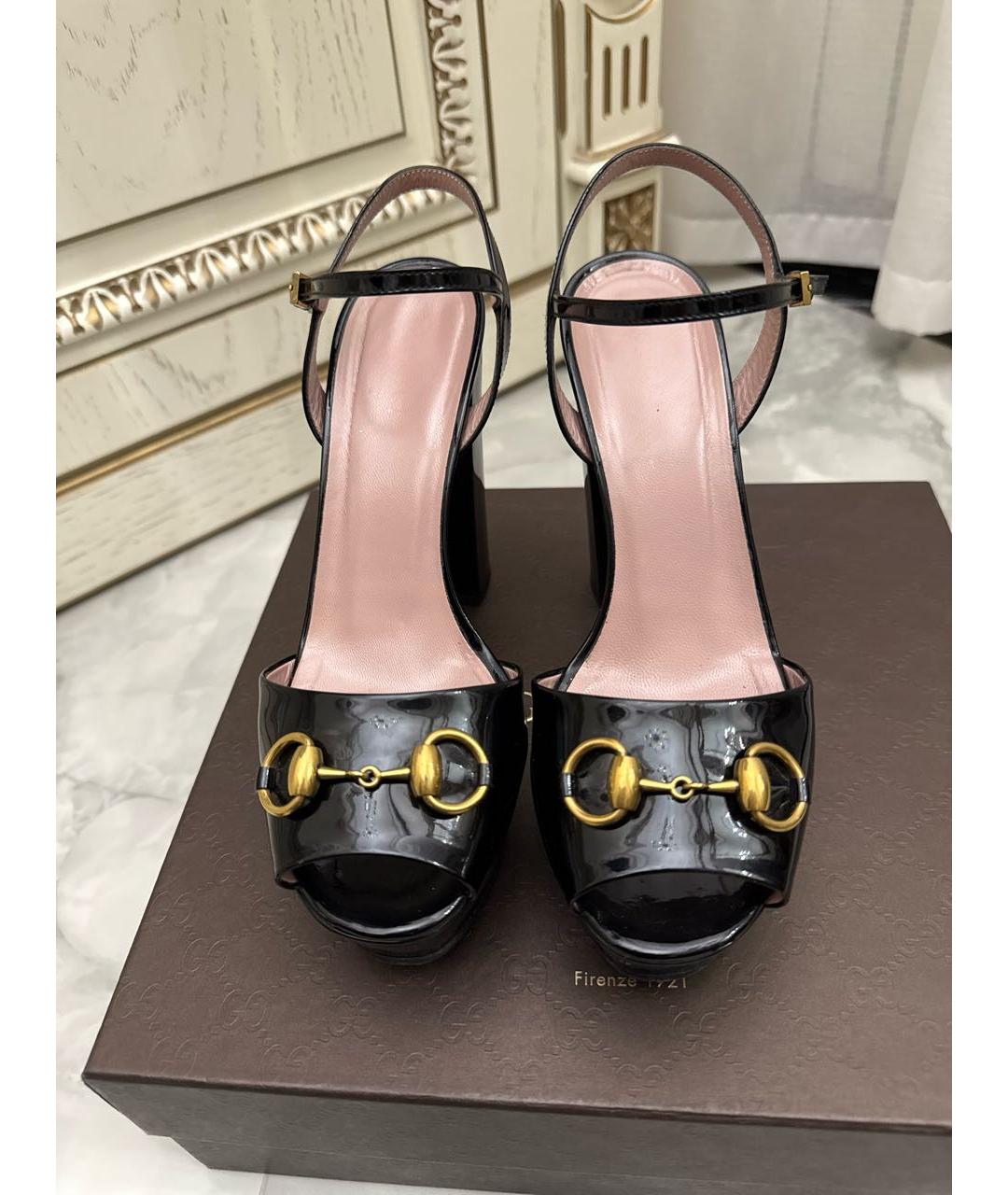 GUCCI Черные босоножки из лакированной кожи, фото 2