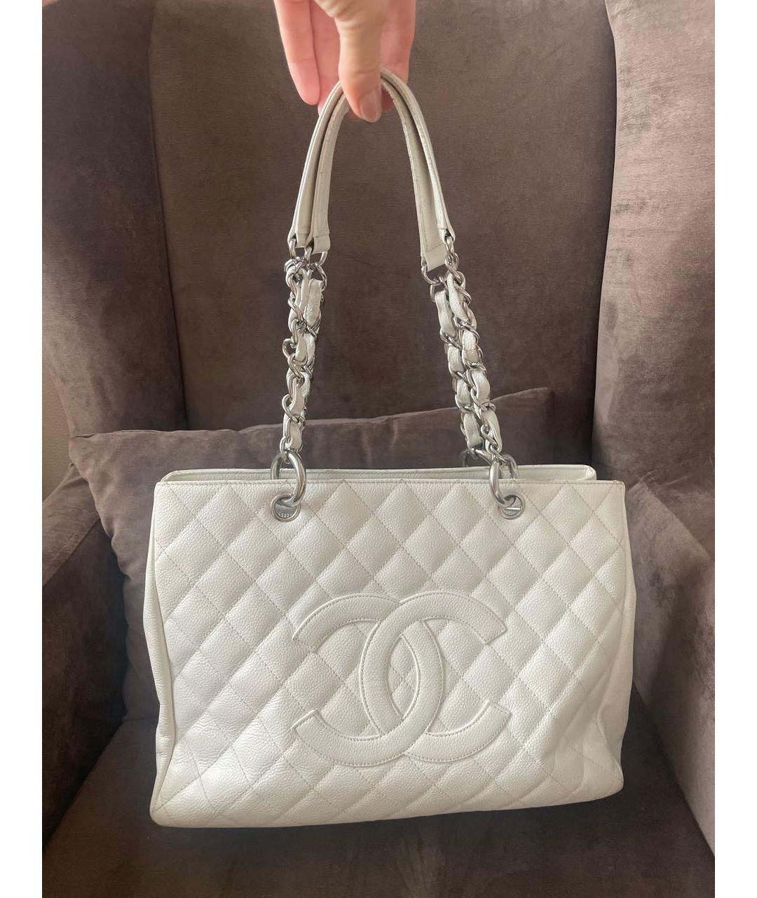 CHANEL Белая кожаная сумка тоут, фото 2