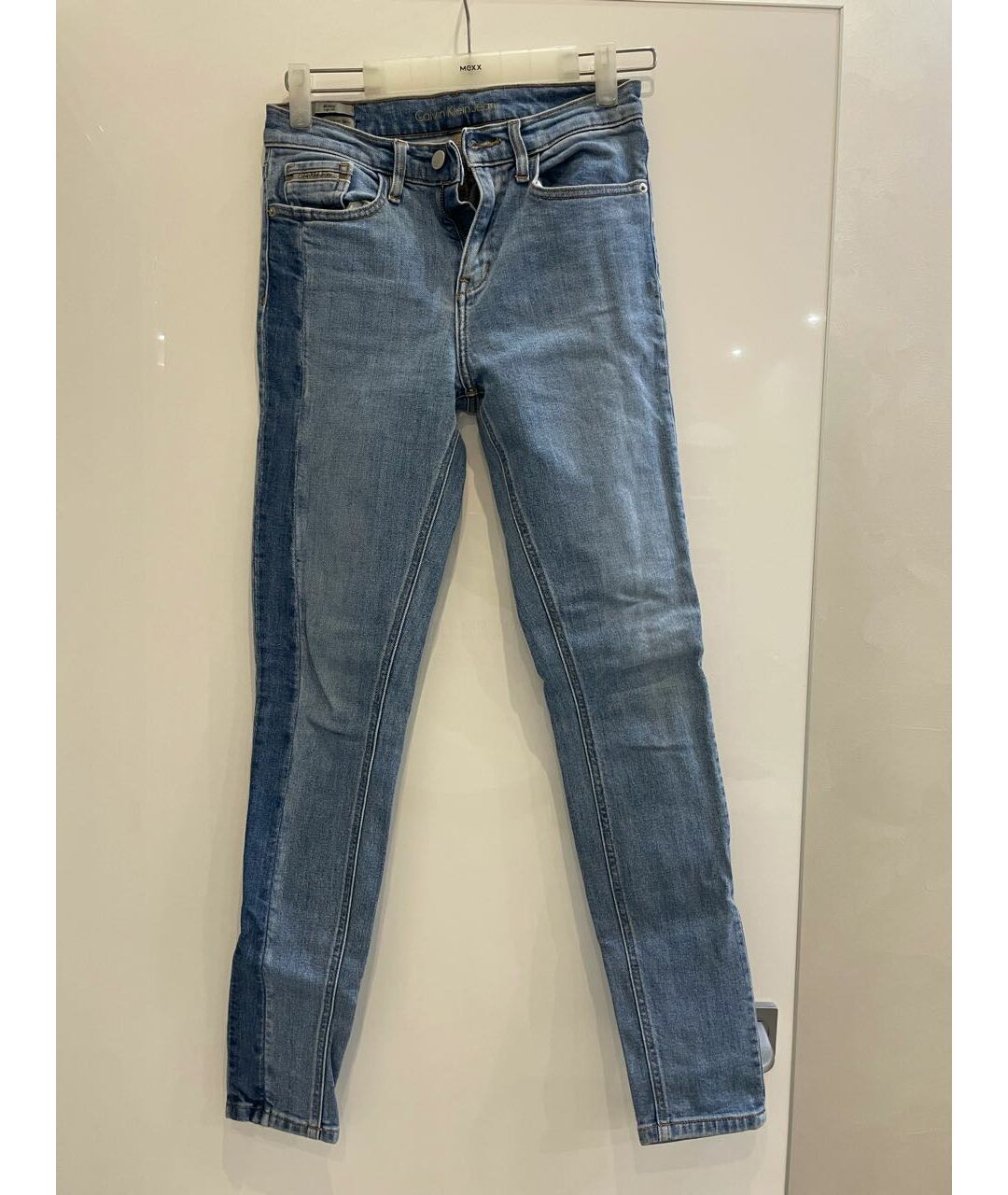 CALVIN KLEIN JEANS Голубые хлопко-эластановые джинсы слим, фото 4