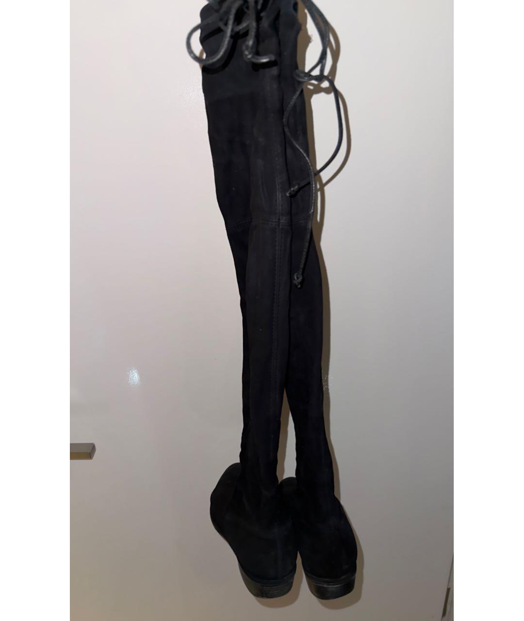 STUART WEITZMAN Черные замшевые ботфорты, фото 5