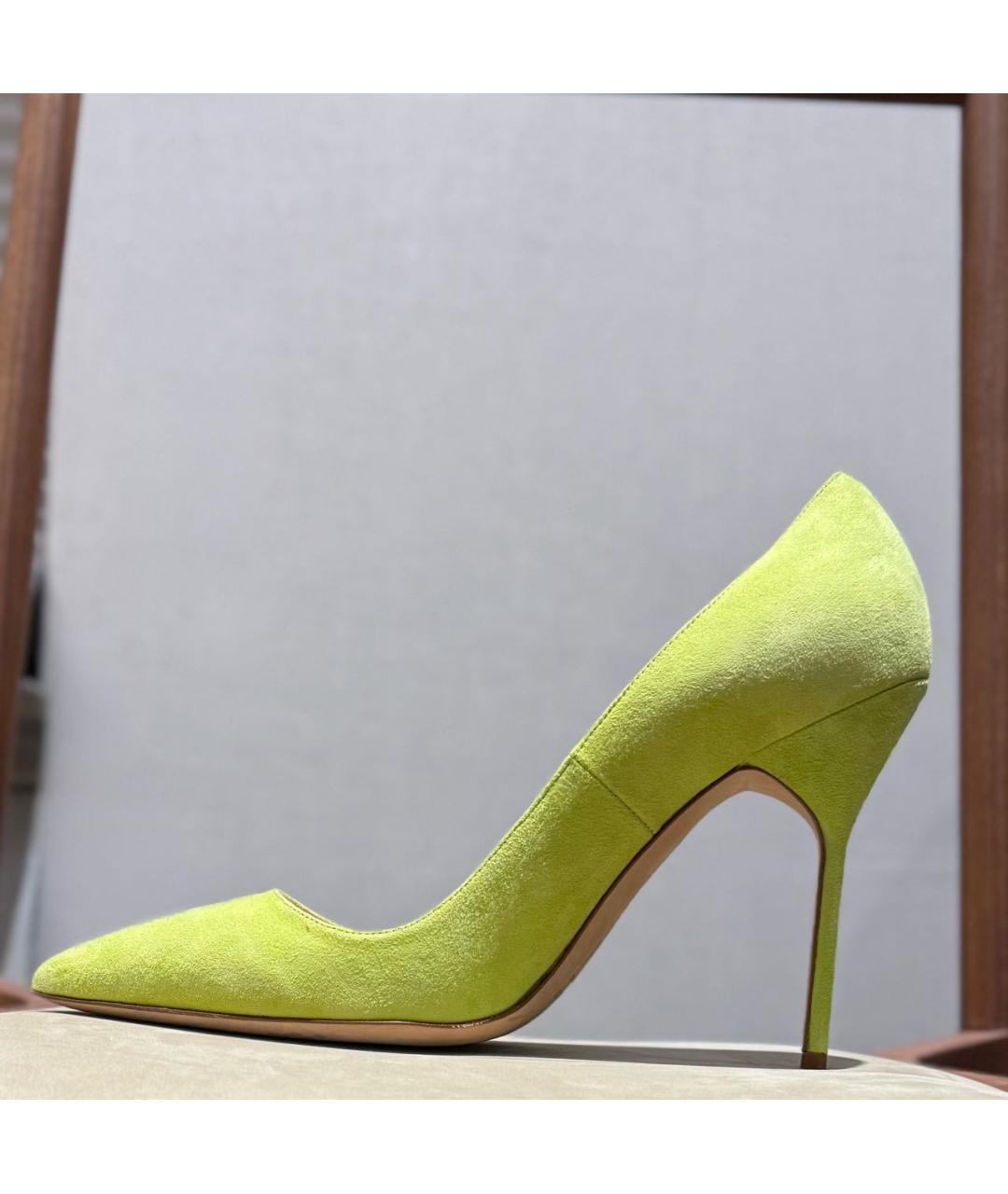 MANOLO BLAHNIK Салатовые замшевые туфли, фото 3