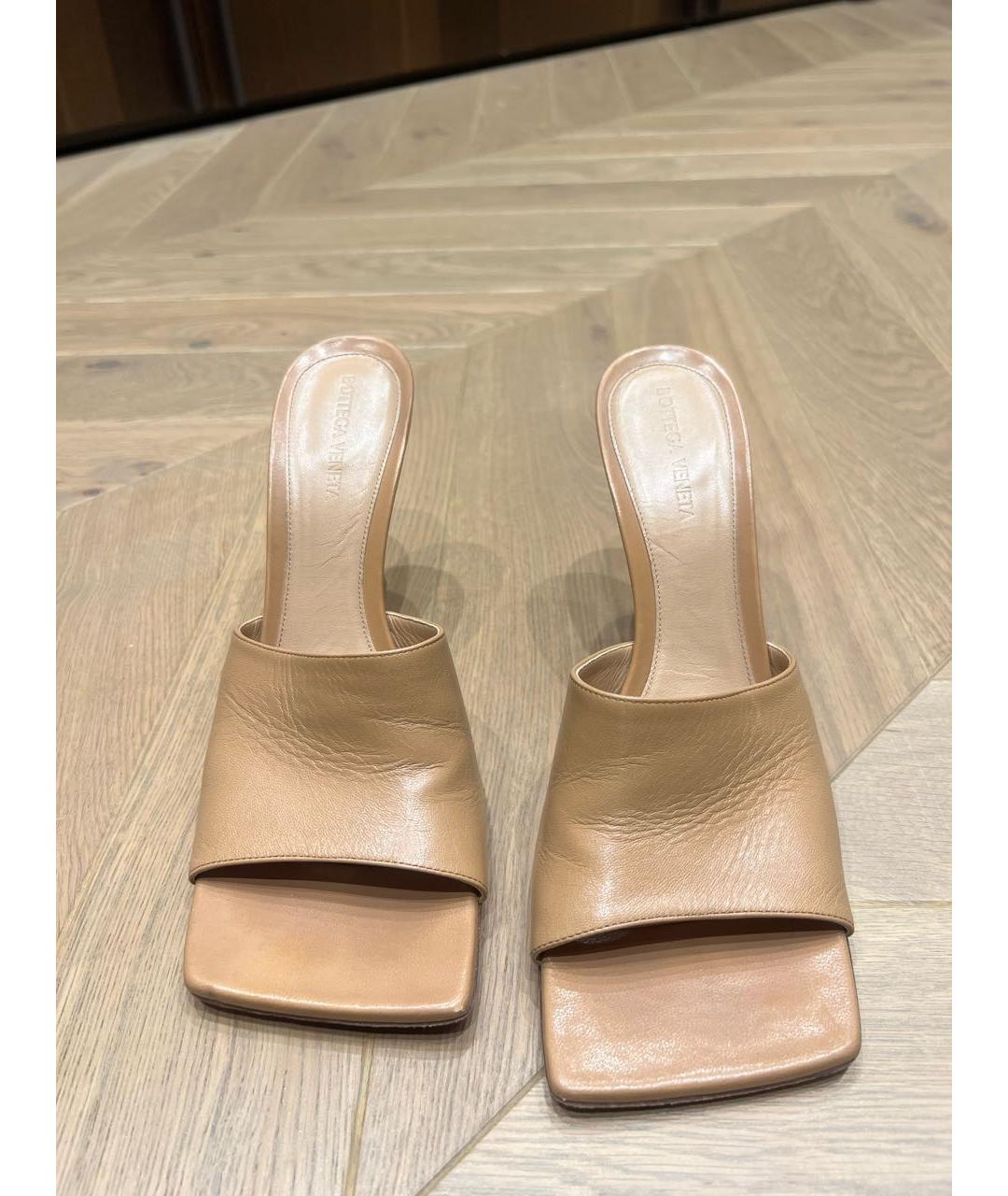 BOTTEGA VENETA Бежевые кожаные мюли, фото 2