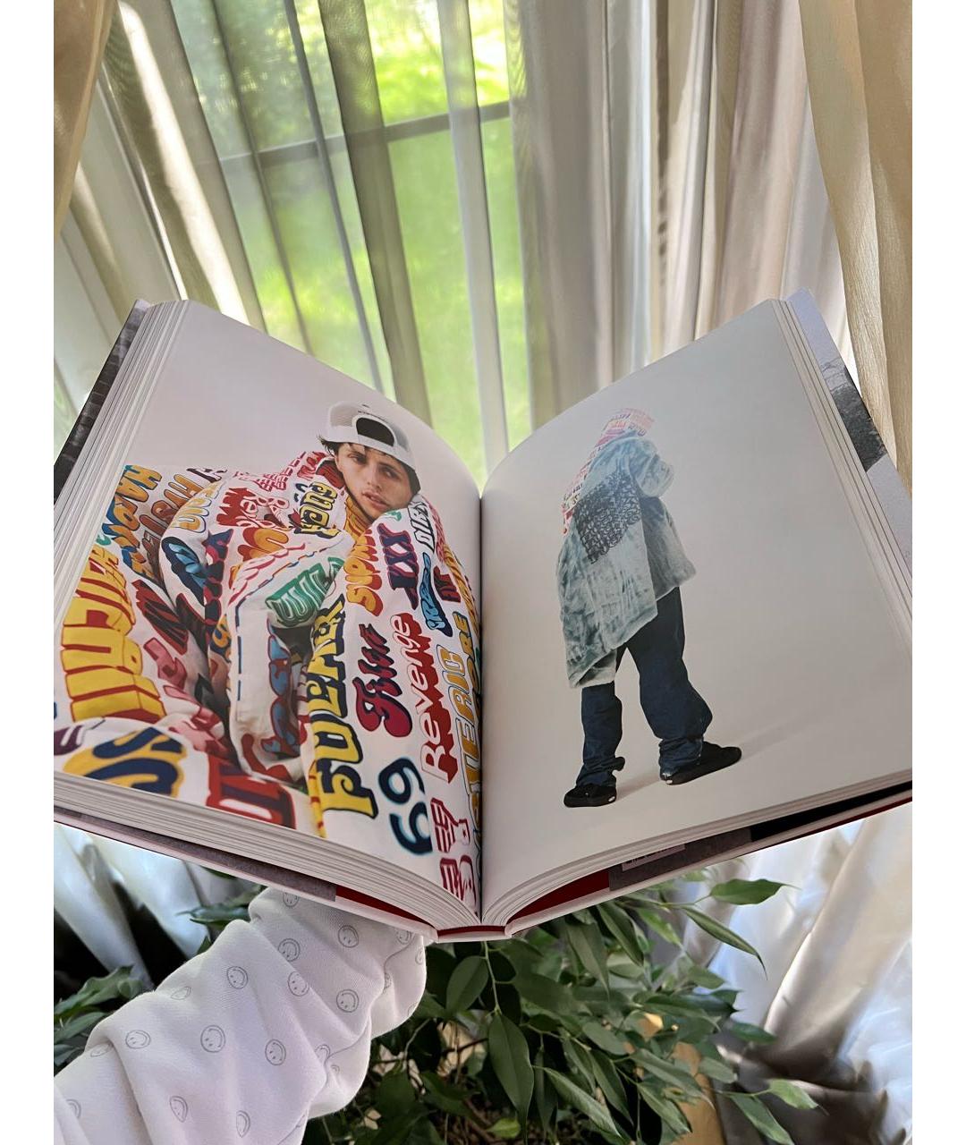 SUPREME Книга, фото 6