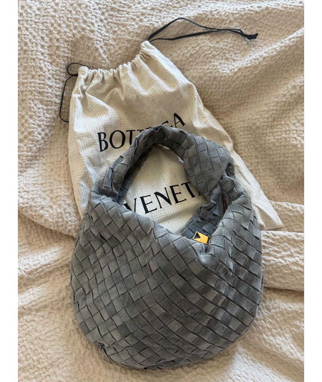 BOTTEGA VENETA Серая замшевая сумка с короткими ручками, фото 3