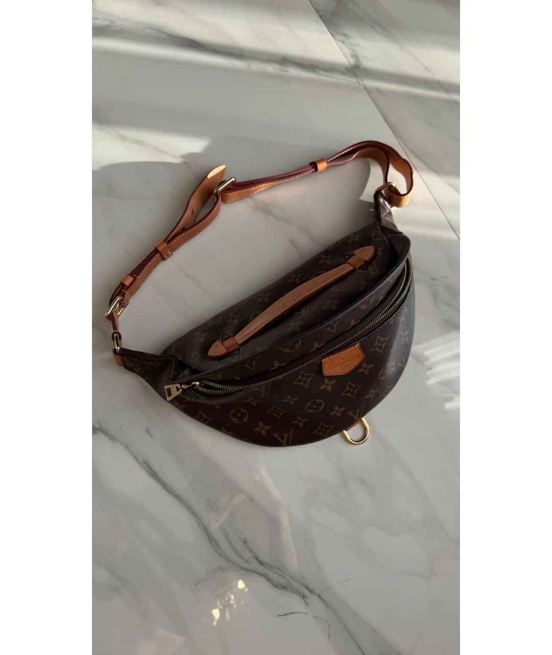 LOUIS VUITTON Коричневая кожаная поясная сумка, фото 2
